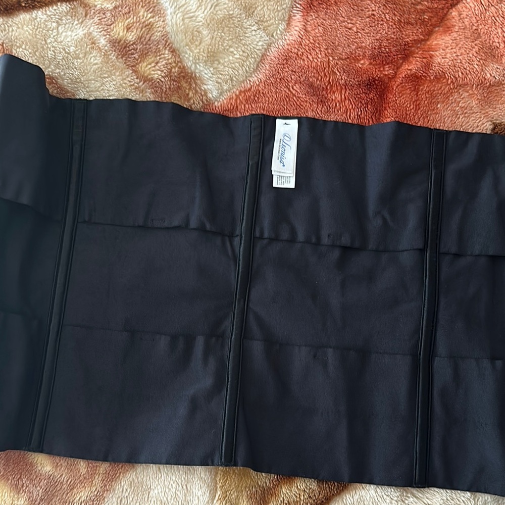 Black Waist Trainer with Hook Closures - Picture 4 of 6